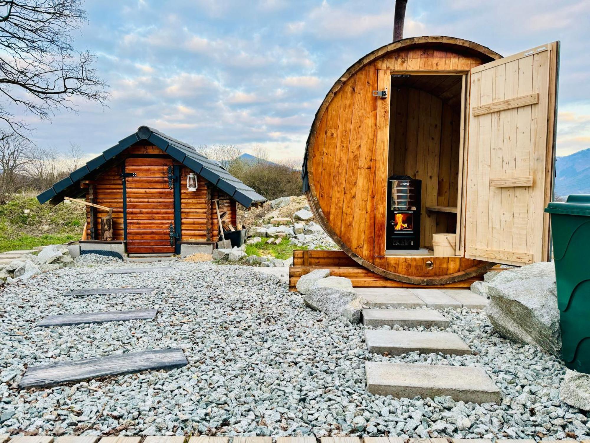 Apartmán Tiny House With Mountain Views Turany Exteriér fotografie