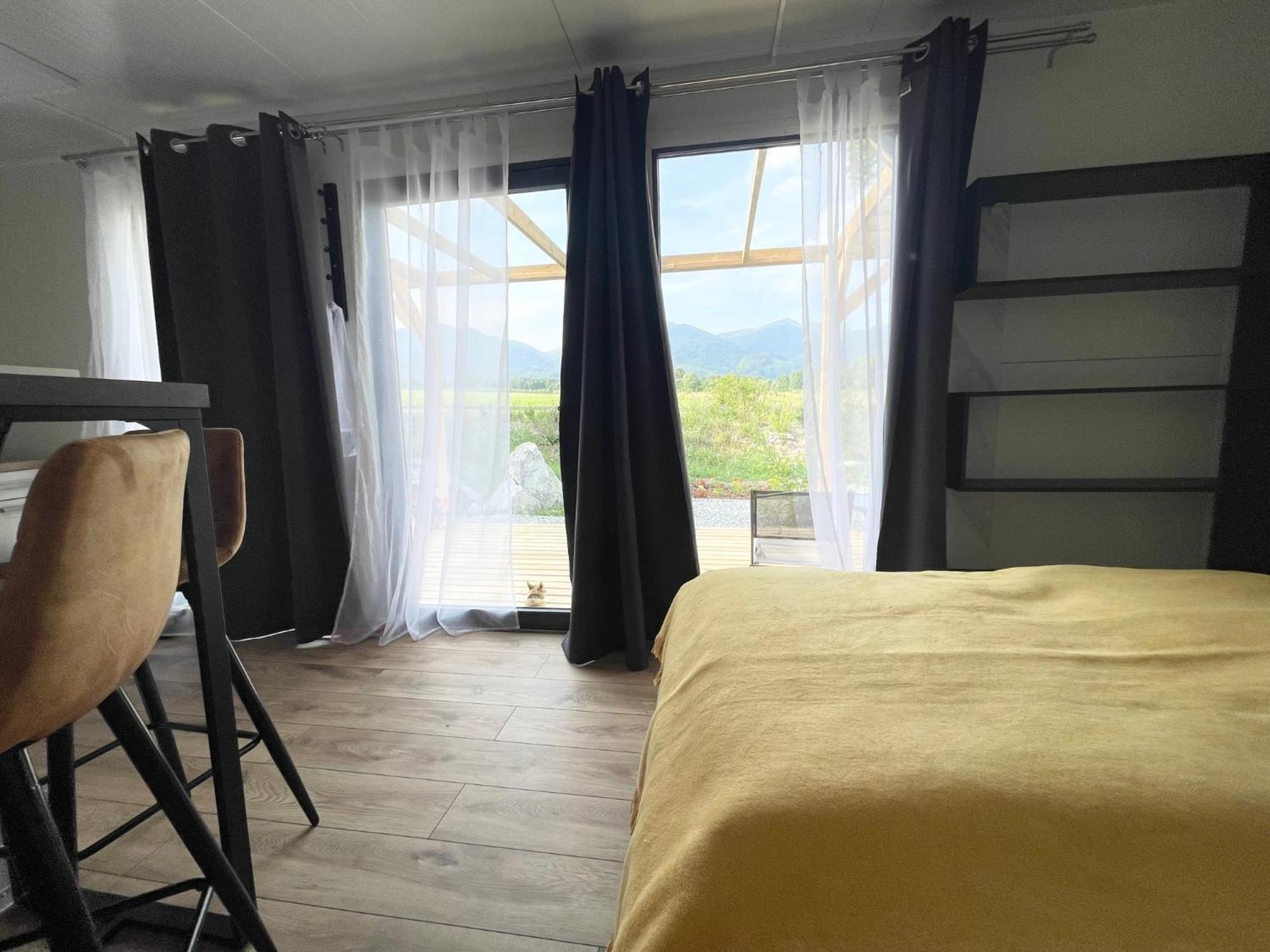 Apartmán Tiny House With Mountain Views Turany Exteriér fotografie